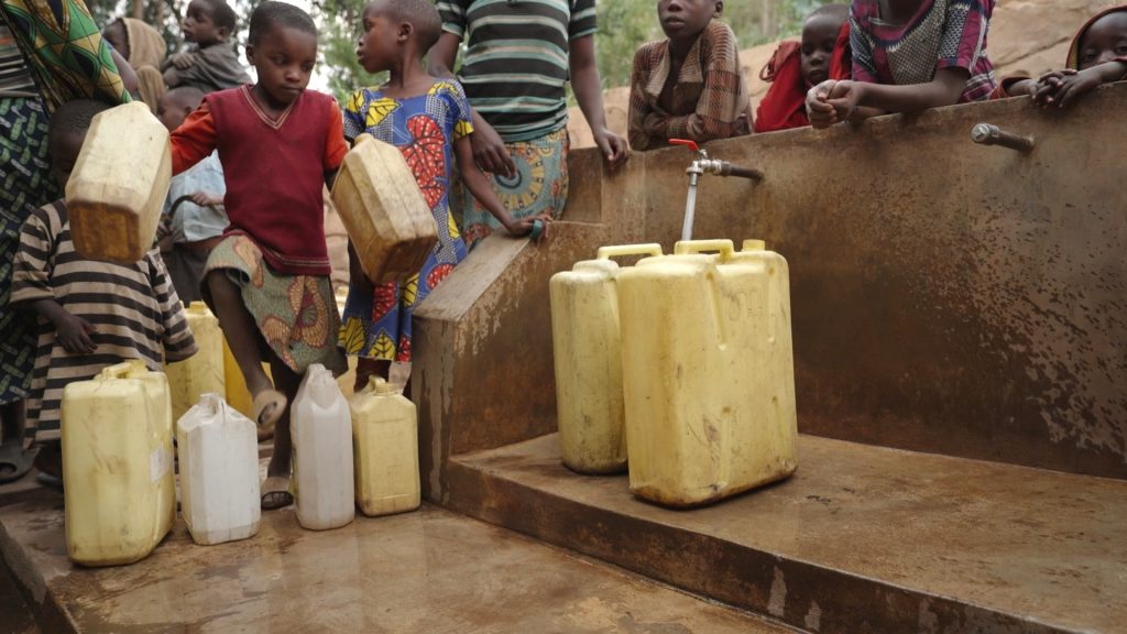 adduction-eau-gravitaire-acces-eau-potable-rwanda-assainissement-source