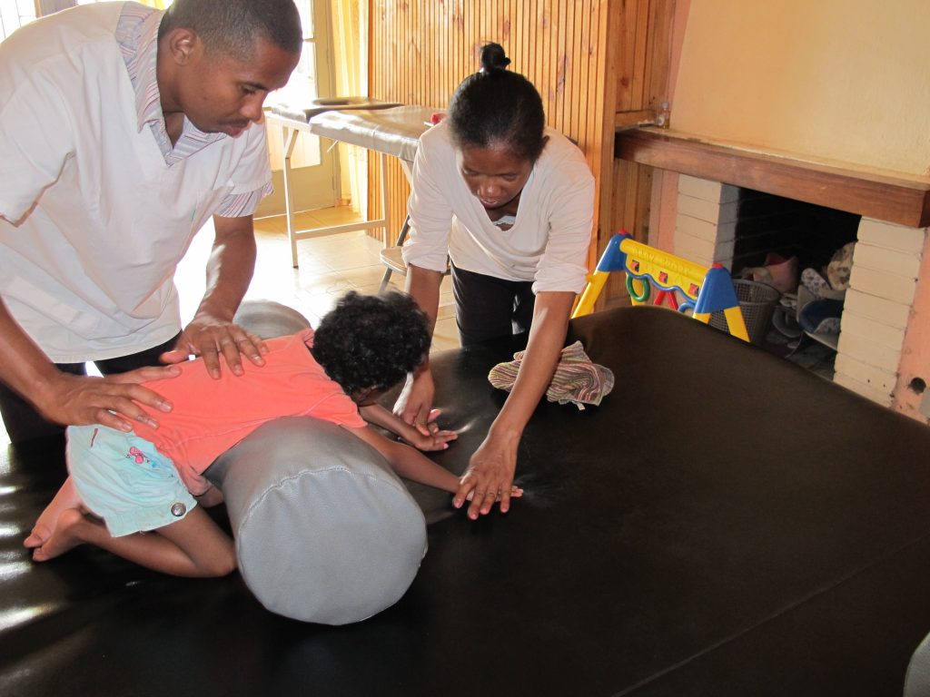 madagascar-enfants-handicap