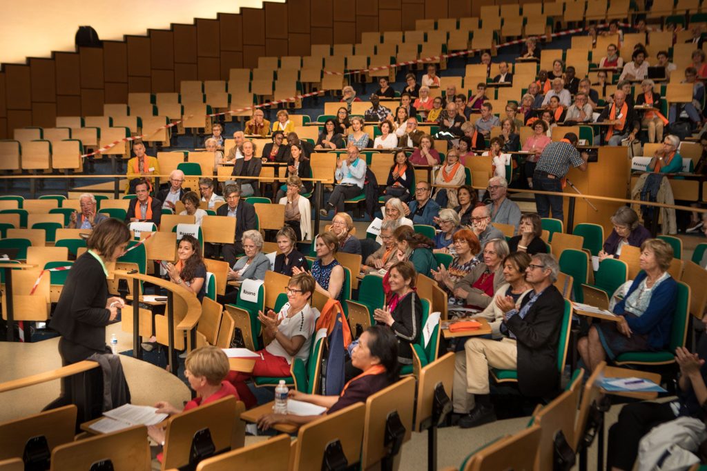 esther-duflo-lappel-assemblee-generale