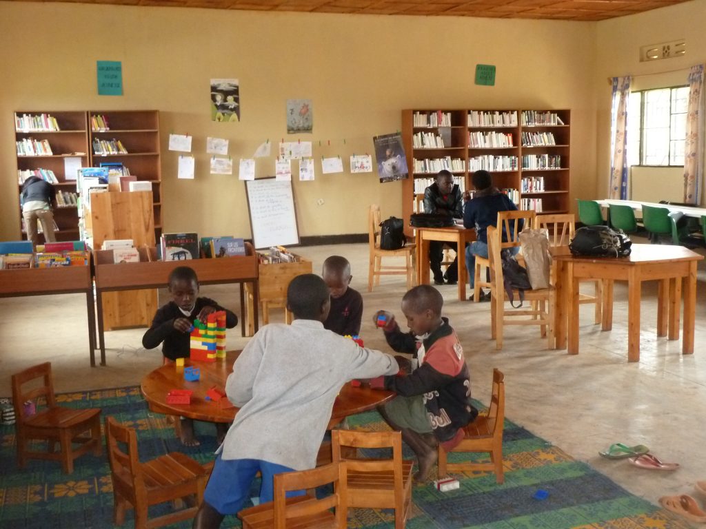 bibliotheque-enfants-rwanda-education