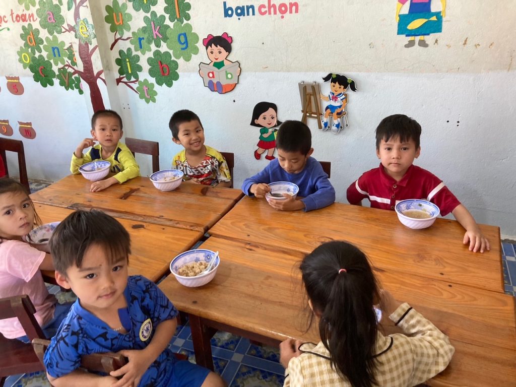 cantine-enfants-vietnam