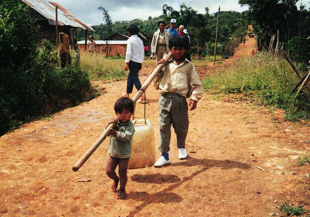 1993-mostar-bosnie-soutenir-les-enfants