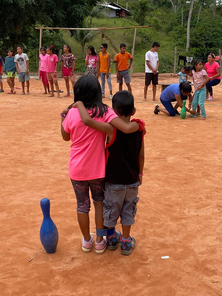 enfants-isoles-perou-iquitos