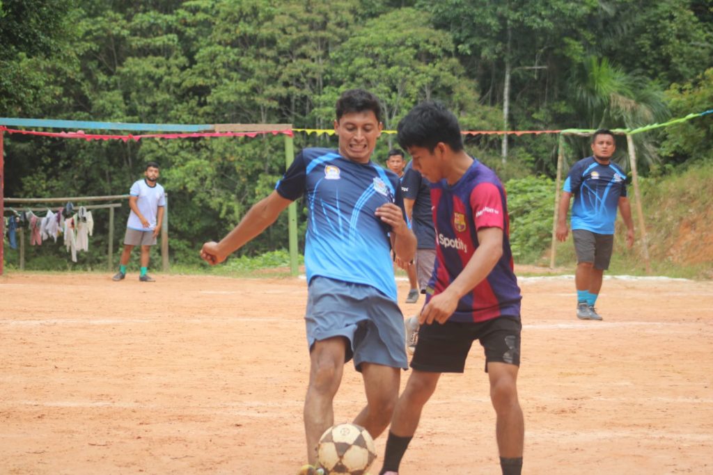 enfants-isoles-perou-iquitos